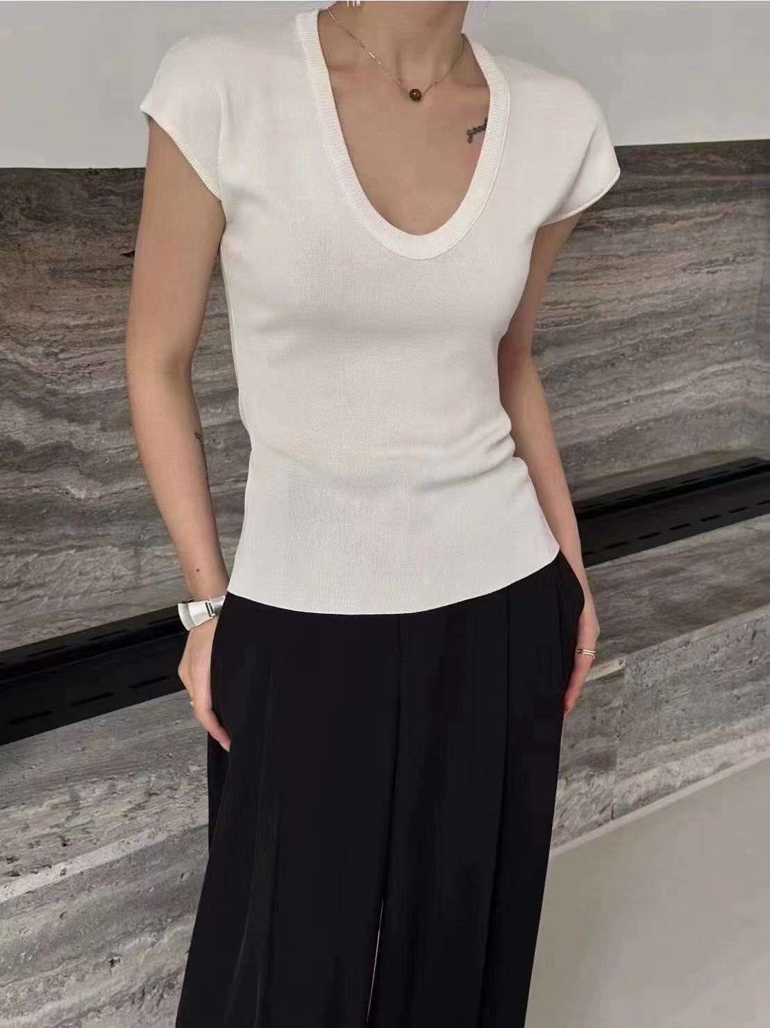 Women's Short Sleeve Knit Top Scoop Neck T-Shirt - handmadeknit